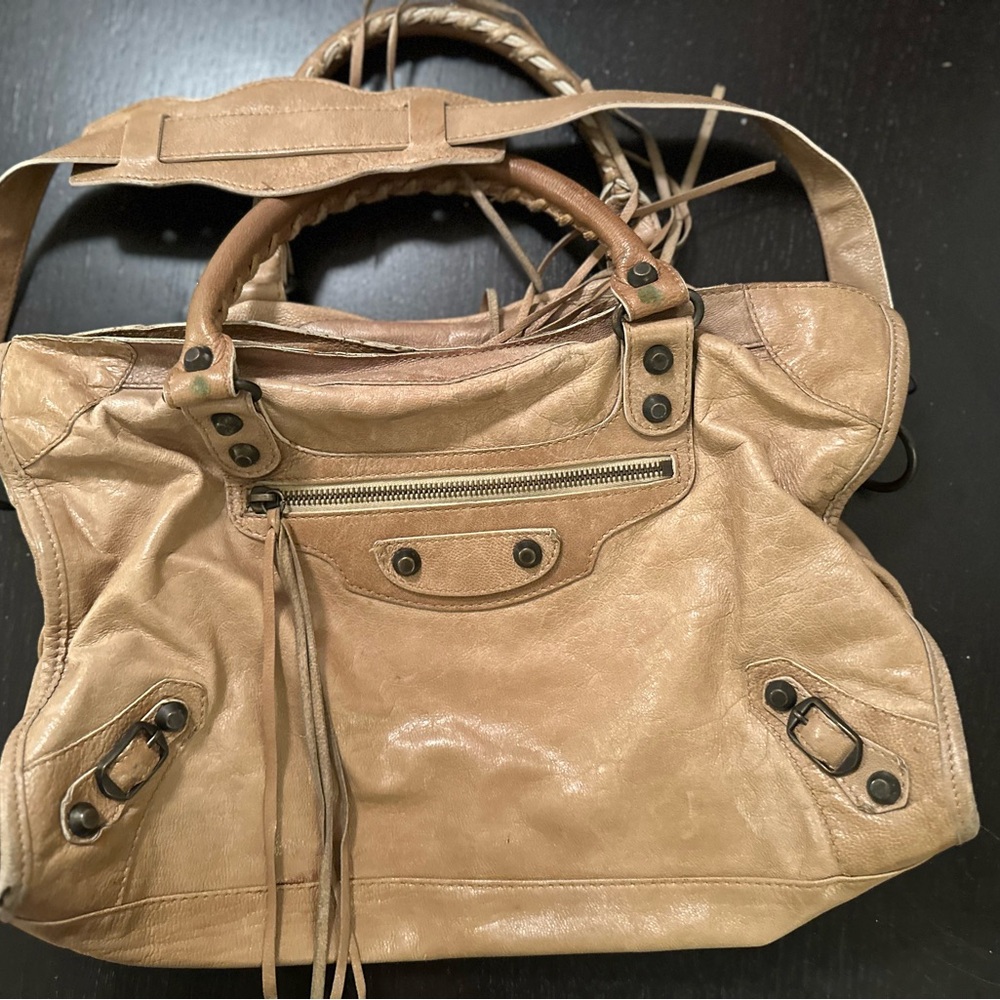 Balenciaga medium city bag